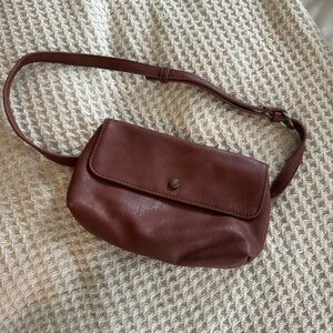 Universal Thread Brown Faux Leather Crossbody Belt Bag/Fanny Pack